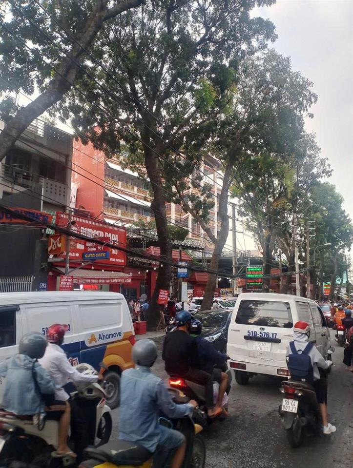 Bán nhà Mặt tiền Lê Văn Thọ - đoạn Phạm Văn Chiêu, 5x22m, 3 Tầng, sổ A4, HĐT 36 tr, 16,5