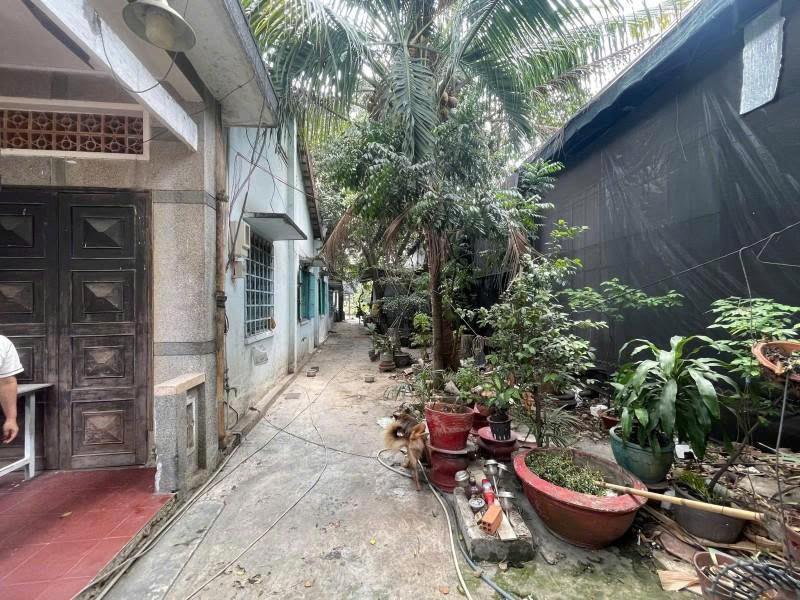 Bán nhà Cấp 4 - 1 Đời chủ - Mặt tiền Nguyễn Hữu Tiến, 46x65m, 2893m2 Thổ cư, còn 210 tỷ.