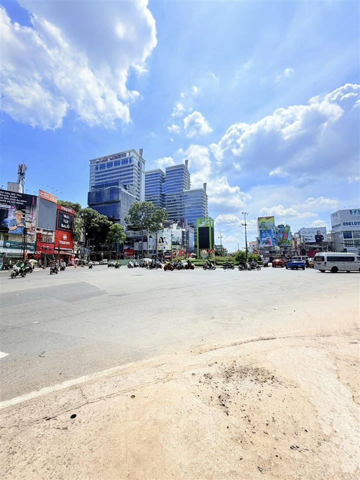 Bán nhà Mặt tiền Nguyễn Thượng Hiền - gần Điện Biên Phủ, 7x27m, Cấp 4 - tiện xây, 58,5 Tỷ.