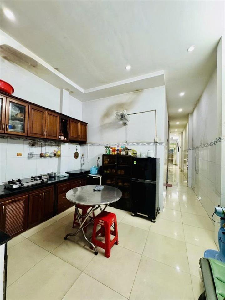Bán nhà Mặt tiền Nguyễn Hữu Tiến - giao Lê Trọng Tấn, 4x28m, 3 tầng - 4 PN, 1 chủ, 14,9