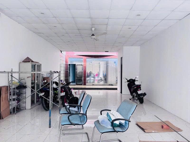 Bán nhà Mặt tiền Lê Thị Hà - gần Quốc lộ 22, 12x50m, 601m2 - full thổ, 3 Tầng, Sổ A4,