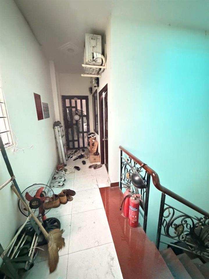 Bán nhà 2 Mặt tiền Dương Quảng Hàm - giao Nguyễn Thái Sơn, 5x28m, 3 Tầng, Sổ A4, 31,8 Tỷ.