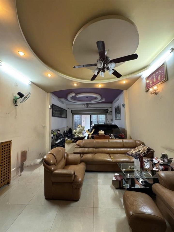 Bán nhà Hẻm 8m Lạc Long Quân - thuộc Quận 11, 108m2, 5x22m, 4 Tầng, Sổ A4, chỉ 15,5 Tỷ