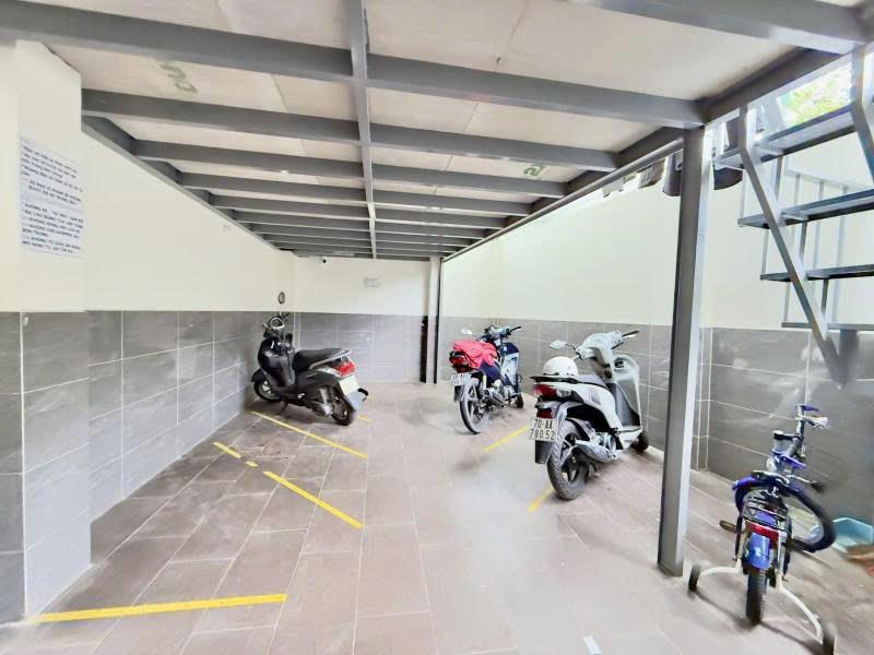 Bán Nhà 2 tầng, Hẻm 496 Dương Quảng Hàm, 11x25m, có 12 CHDV, GPXD 7 Tầng, 25,6 Tỷ.