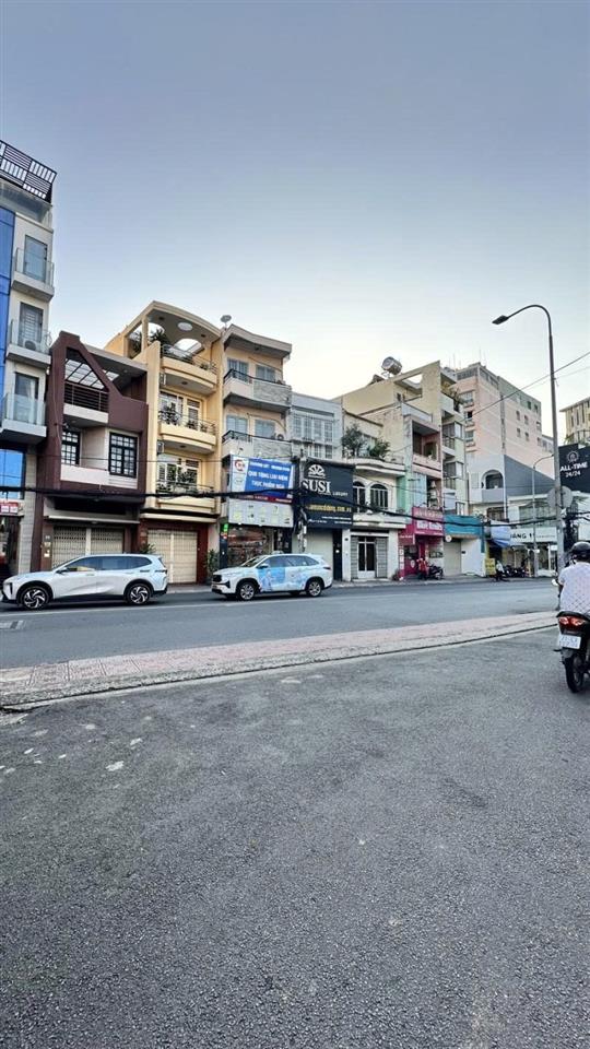 Bán nhà Mặt tiền Hẻm 8m Hoàng Văn Thụ - ngay Út Tịch, 4,4x14m, 5 Tầng - 5PN, 14,5 tỷ.