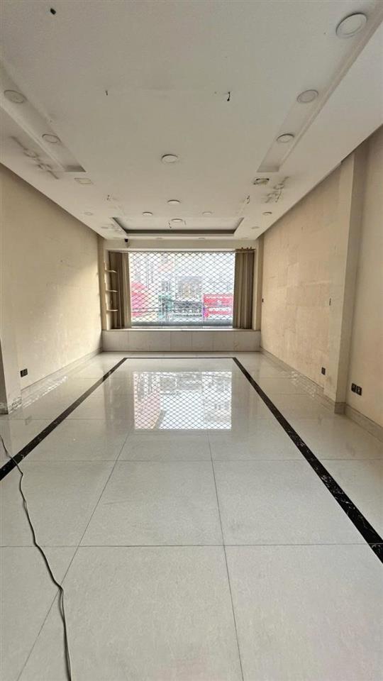 Bán nhà Mặt tiền Hẻm 8m Hoàng Văn Thụ - ngay Út Tịch, 4,4x14m, 5 Tầng - 5PN, 14,5 tỷ.