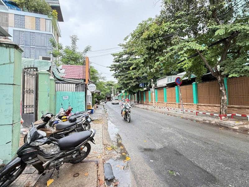 Bán Đất trống - Mặt tiền Hẻm 12m Thống Nhất - Nguyễn Văn Lượng, 10x30m, chỉ 36,9 Tỷ.