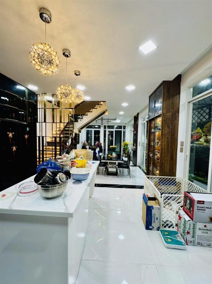 Bán nhà Biệt thự - HXH 6m Gò Dầu, giao Tân Quý, 8x20m, 4 Tầng mới, 4PN, chỉ  16,9 Tỷ.
