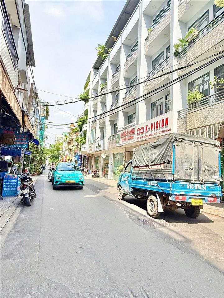 Bán Nhà Mặt tiền Đồng Xoài - giao Cộng Hòa, K300, 4,3x4,5m, 5 Tầng - 3PN, 5,8 Tỷ.