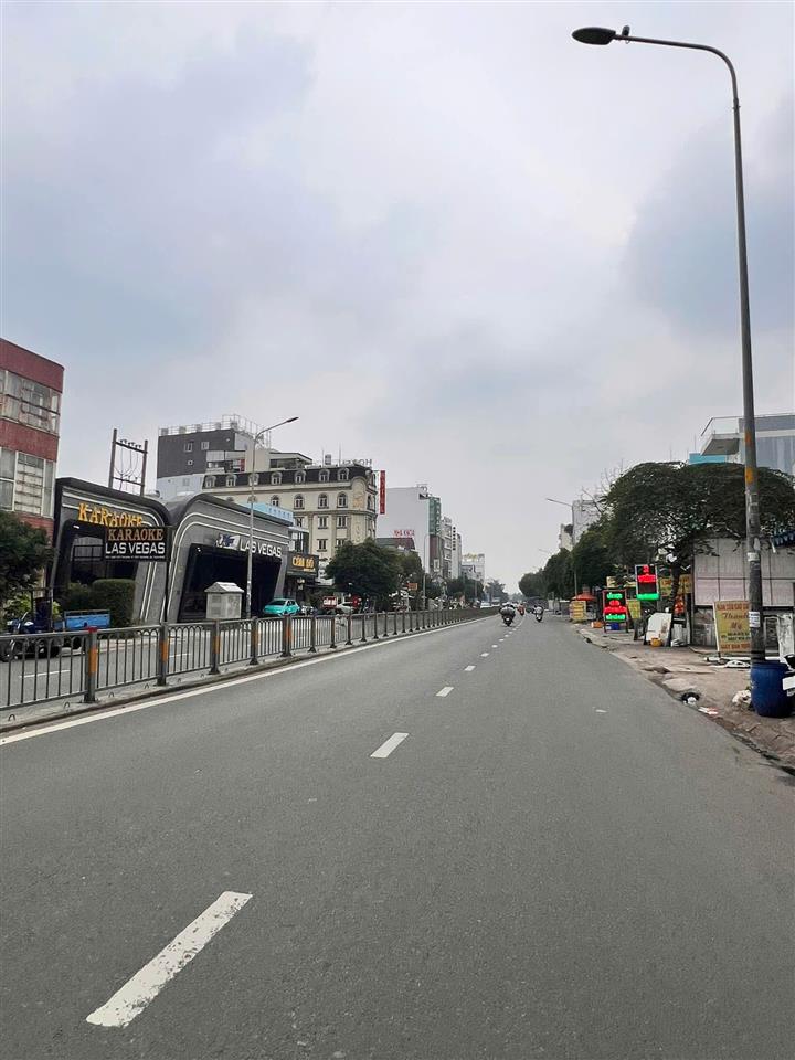 Bán nhà Mặt tiền Tây Thạnh -  ngay CV Lưu Chí Hiếu, 4x25m, 3 Tầng, HĐT 30 tr, 19,5 tỷ.