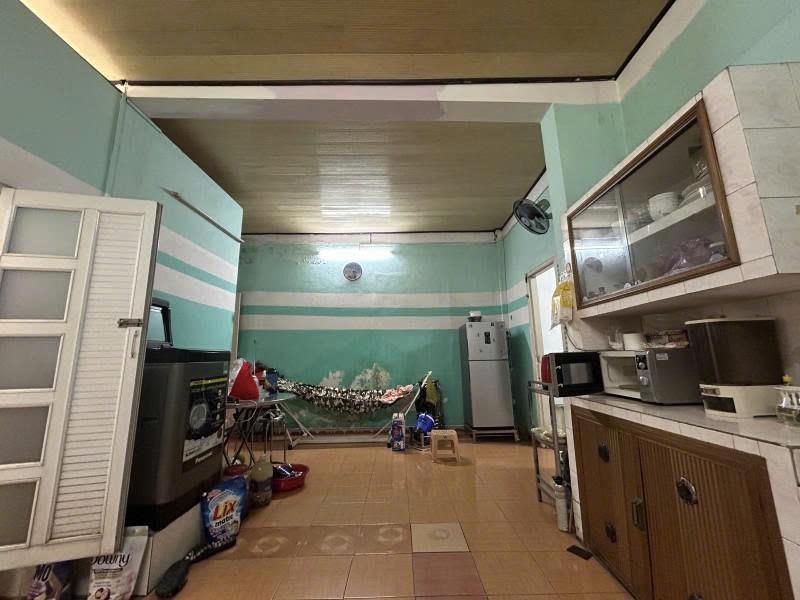 Bán nhà Mặt tiền Phan Văn Trị - giao Nơ Trang Long, 8,1x18m, 2 Tầng, 1 đời chủ, 23,9 Tỷ.