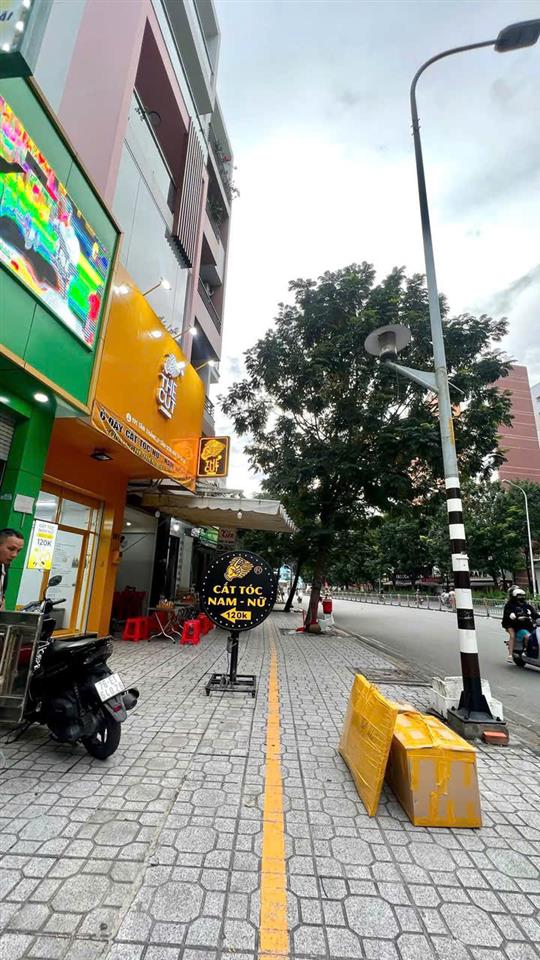Bán nhà Mặt tiền Bờ Bao Tân Thắng, đối diện Aeon Mail, 4,2x18m, 2 Tầng cũ, chỉ 15,5  tỷ