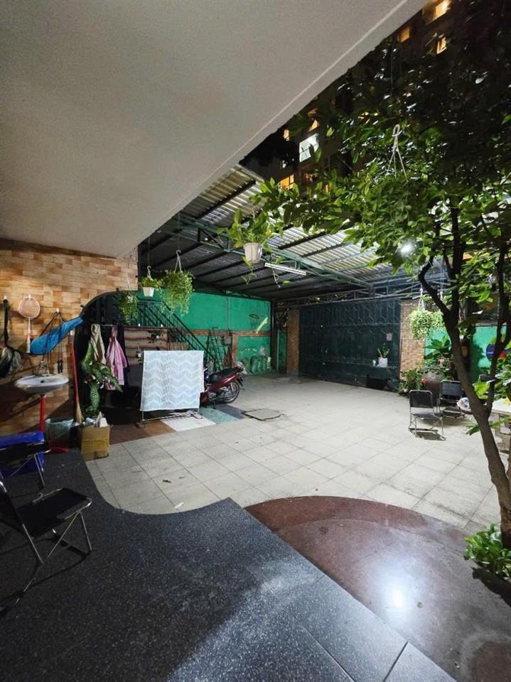 Bán nhà Biệt thự - Mặt tiền Sông Nhuệ - gần Trường Sơn, 17x33m, 2 Tầng, 1 đời chủ, 109 Tỷ.