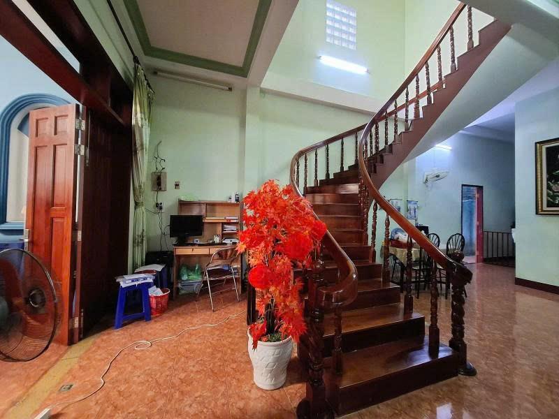 Bán nhà Mặt tiền hẻm 8m Lê Văn Thọ - gân Quang Trung , 12x36m, 2 Tầng - 1 đời chủ, 46 Tỷ.