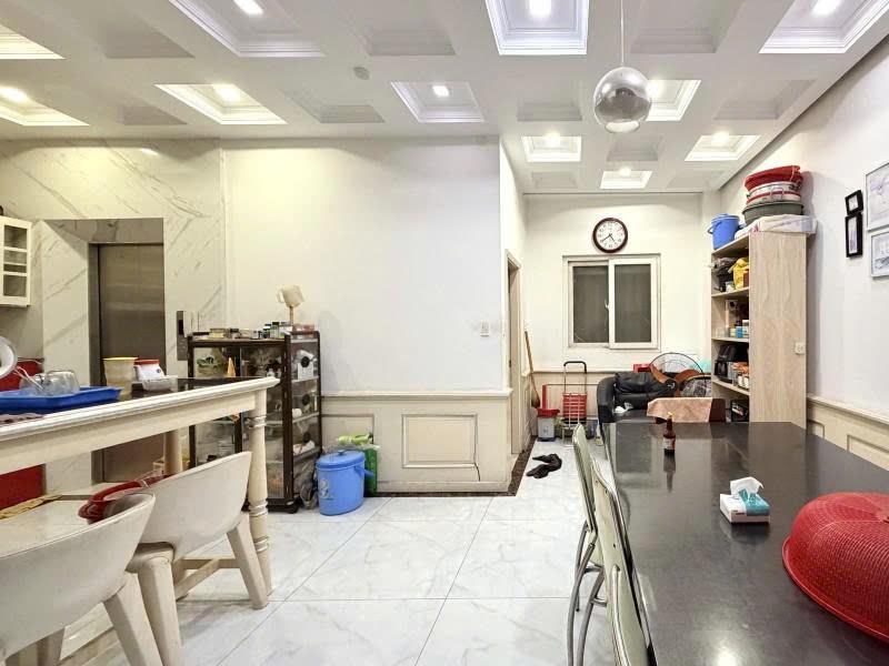Bán nhà Biệt thự - Hẻm 8m Nguyễn Văn Thương ( D1), 9x14m, 5 Tầng + Thang máy, 22,9 Tỷ.
