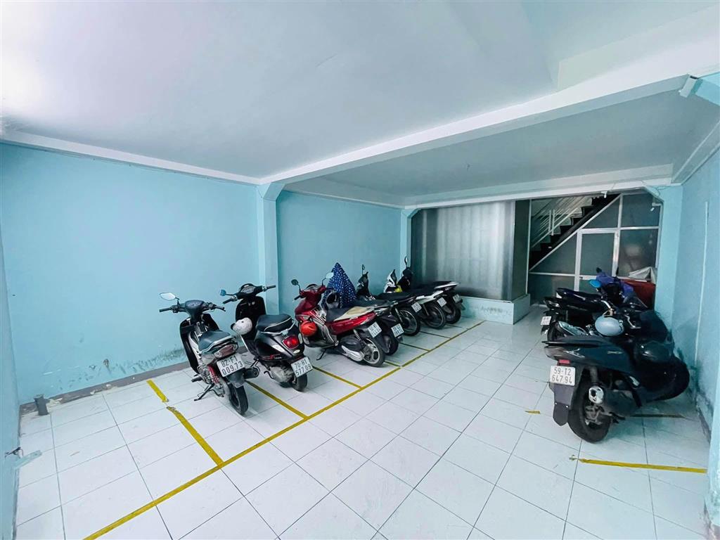 Bán nhà Mặt tiền Thích Minh Nguyệt - giao Phổ Quang, 5x24m, 5 Tầng - 8PN, sổ A4, hạ 29,5