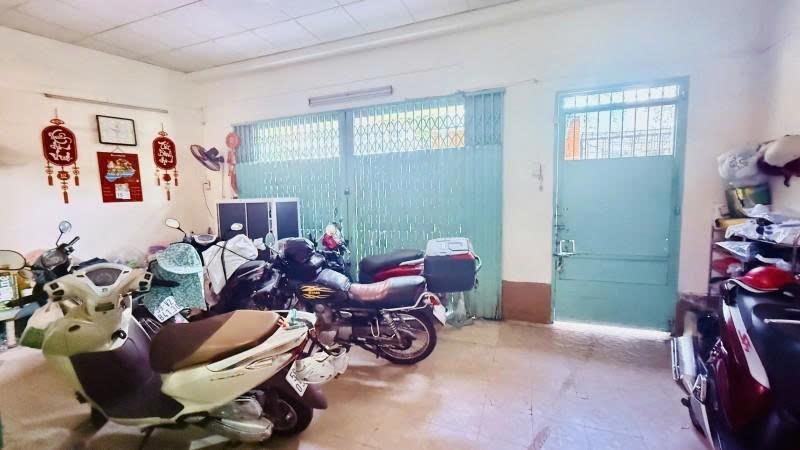 Bán Nhà Mặt tiền Trương Đăng Quế - gần Phạm Văn ĐỒng, 10,8x14m, 4 Tầng, 7PN, 13,9 Tỷ.