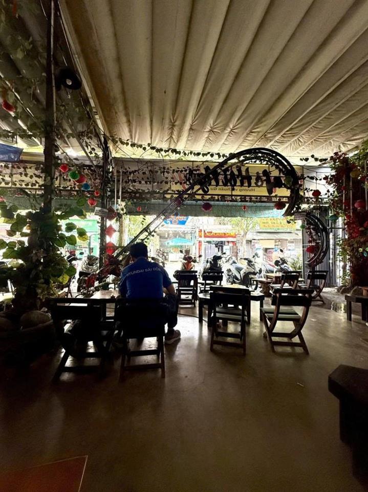 Bán nhà Mặt tiền Phạm Văn Bạch, gần Tân Sơn, 7x20,5m, Cấp 4 - GPXD 9 Tầng,  18,5  tỷ.