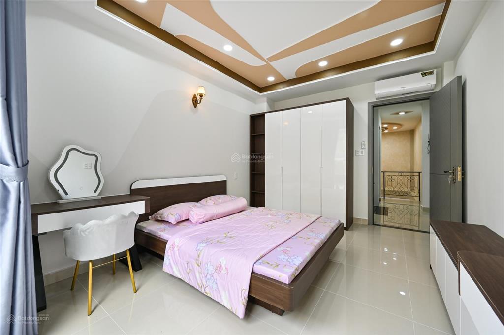 Chính chủ bán gấp nhà mới xây tại quang trung p10  5 tầng 5pn cách mt 30m