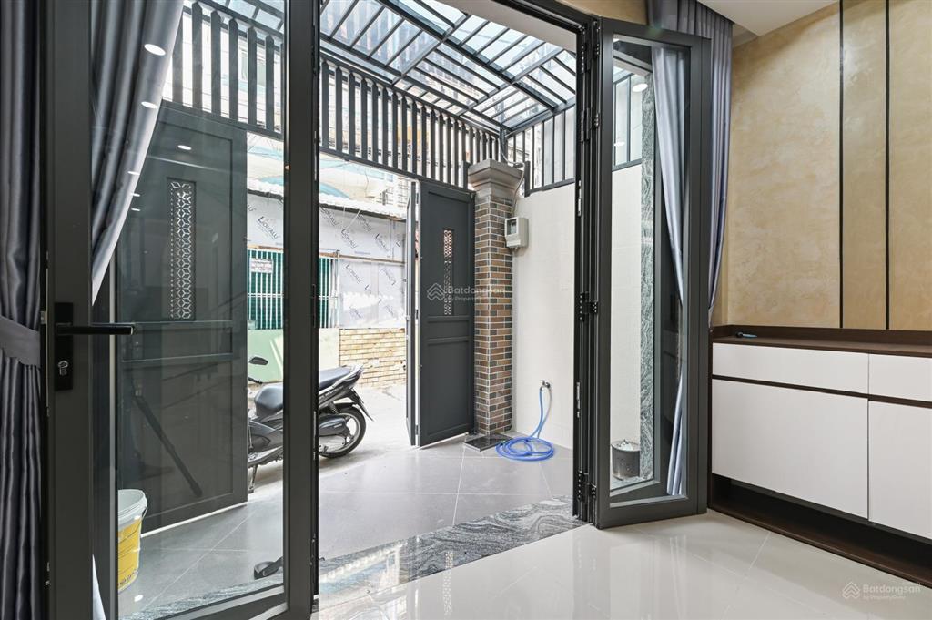 Chính chủ bán gấp nhà mới xây tại quang trung p10  5 tầng 5pn cách mt 30m