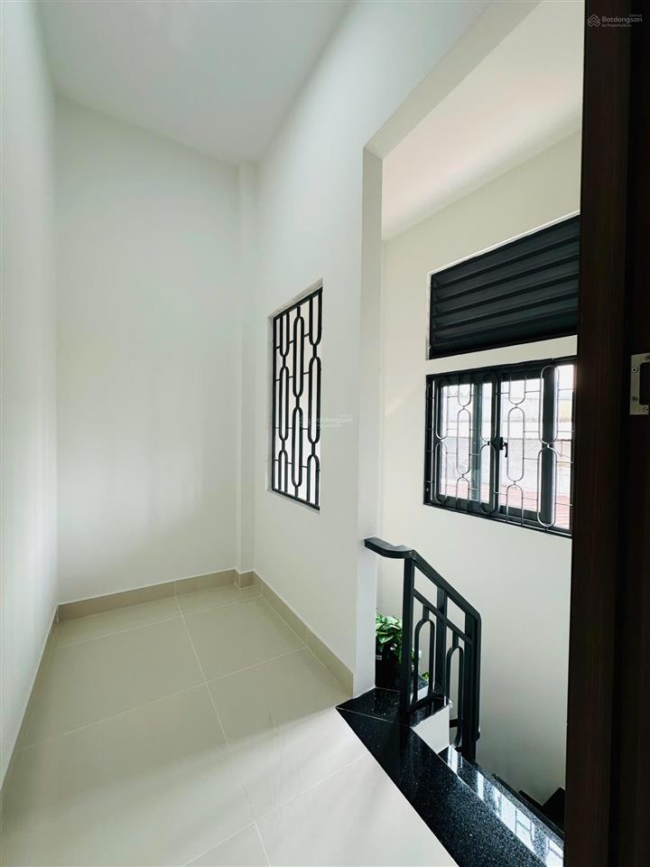 Chính chủ bán gấp nhà đẹp diện tích chuẩn 4x16m  3 phòng ngủ ngay quang trung p10 đối diện ubnd gv