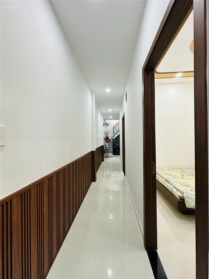 Chính chủ bán gấp nhà đẹp diện tích chuẩn 4x16m  3 phòng ngủ ngay quang trung p10 đối diện ubnd gv