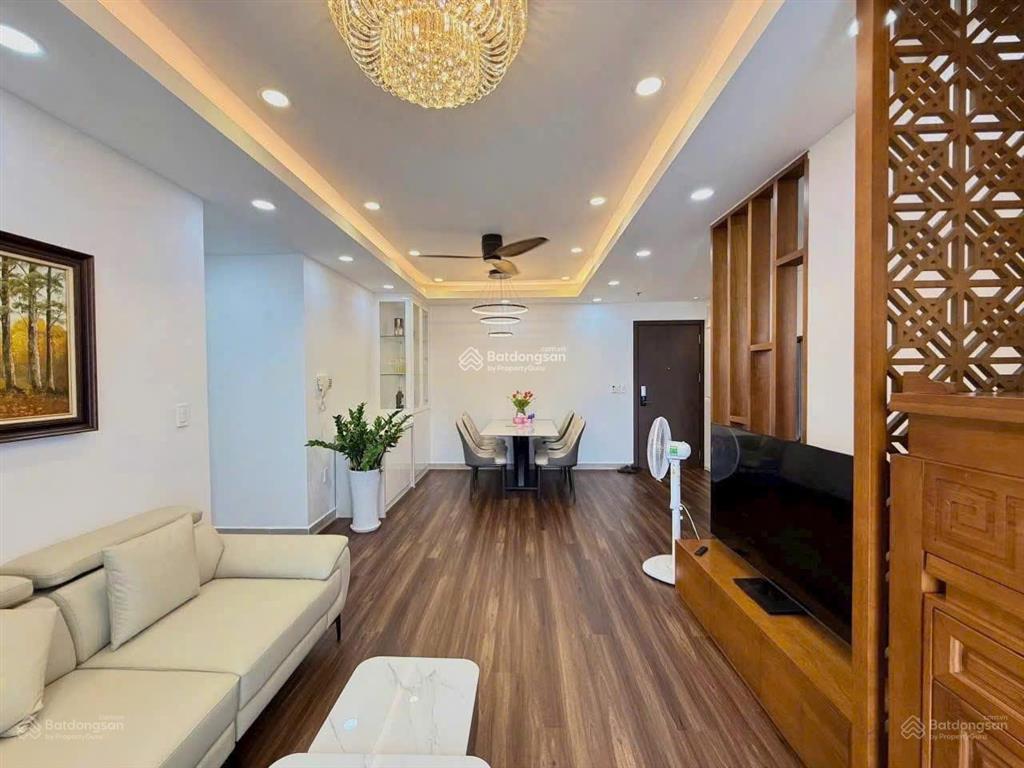 Giá tốt căn góc sổ hồng 98m2 orchard garden 3pn chủ nhà cần tiền bán nhanh full nội thất. giá 9.5tỷ