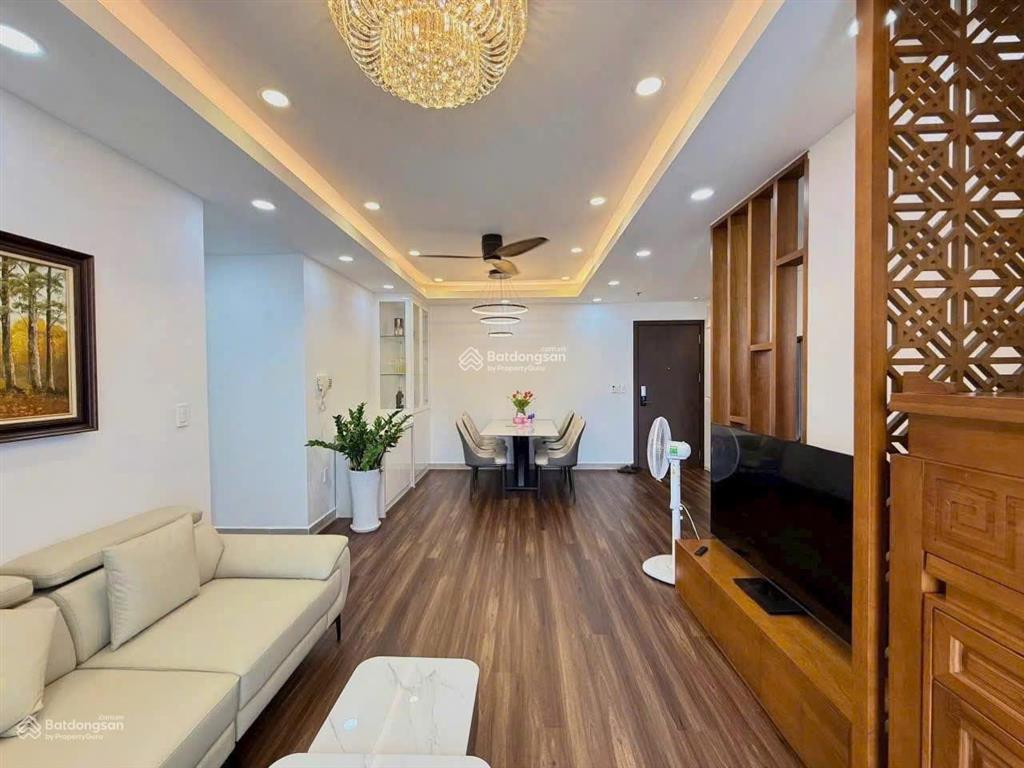 Căn hộ 3pn orchard parkview giá rẻ và tốt nhất dự án  e nhung xem nhà nhanh ạ.giá rẻ bán rất nhah