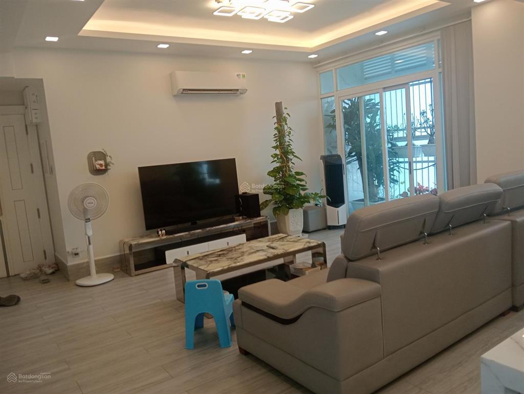 Chính chủ bán gấp căn hộ pn  techcons  129m2, 3 phòng ngủ giá từ 8,5 tỷ.  0919 548 ***