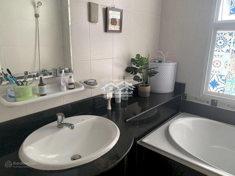 Chính chủ bán căn hộ satra eximland, phú nhuận, 3 phòng ngủ, nhà đẹp, giá tốt.  0919 548 ***