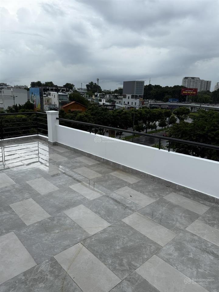 Cần bán nhà mặt tiền phạm văn đồng, nhà mới đẹp giá tốt