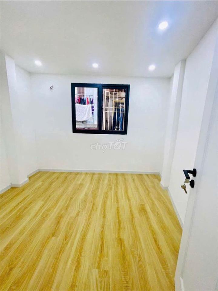 Chính Chủ - bán nhà Bến Vân Đồn 3 tầng