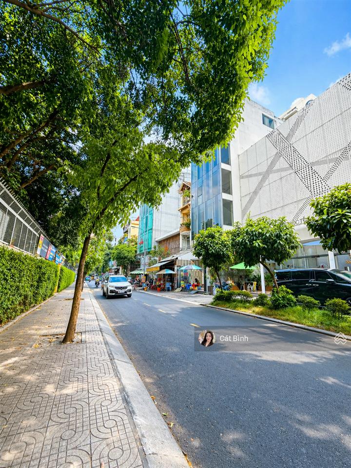 Bán nhà mặt tiền ngô thời nhiệm khuôn đất ngang 19m ngang, giá 295 tỷ tl