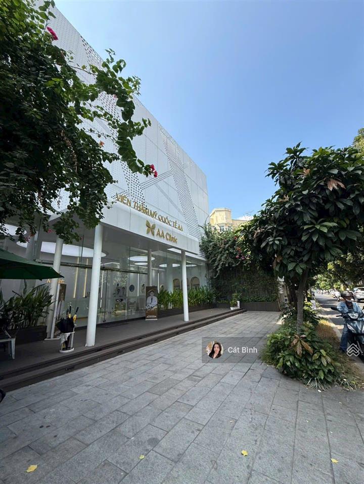 Bán nhà mặt tiền ngô thời nhiệm khuôn đất ngang 19m ngang, giá 295 tỷ tl