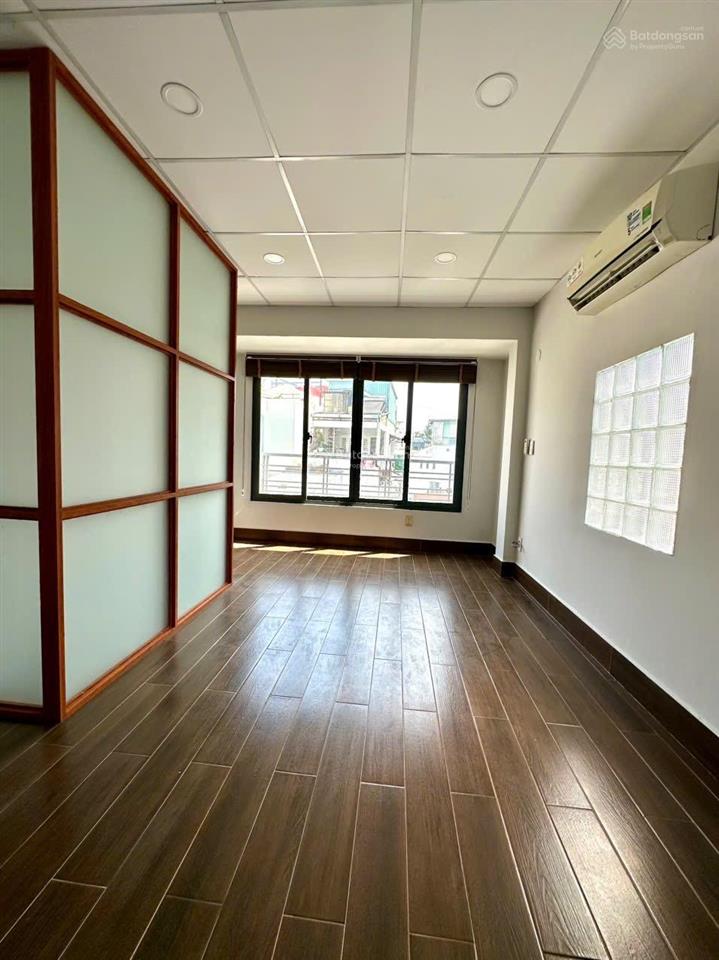 Mặt tiền 4 tầng kinh doanh phú nhuận giá chỉ 5.x tỷ