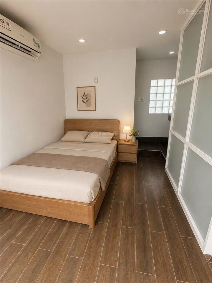 Mặt tiền 4 tầng kinh doanh phú nhuận giá chỉ 5.x tỷ