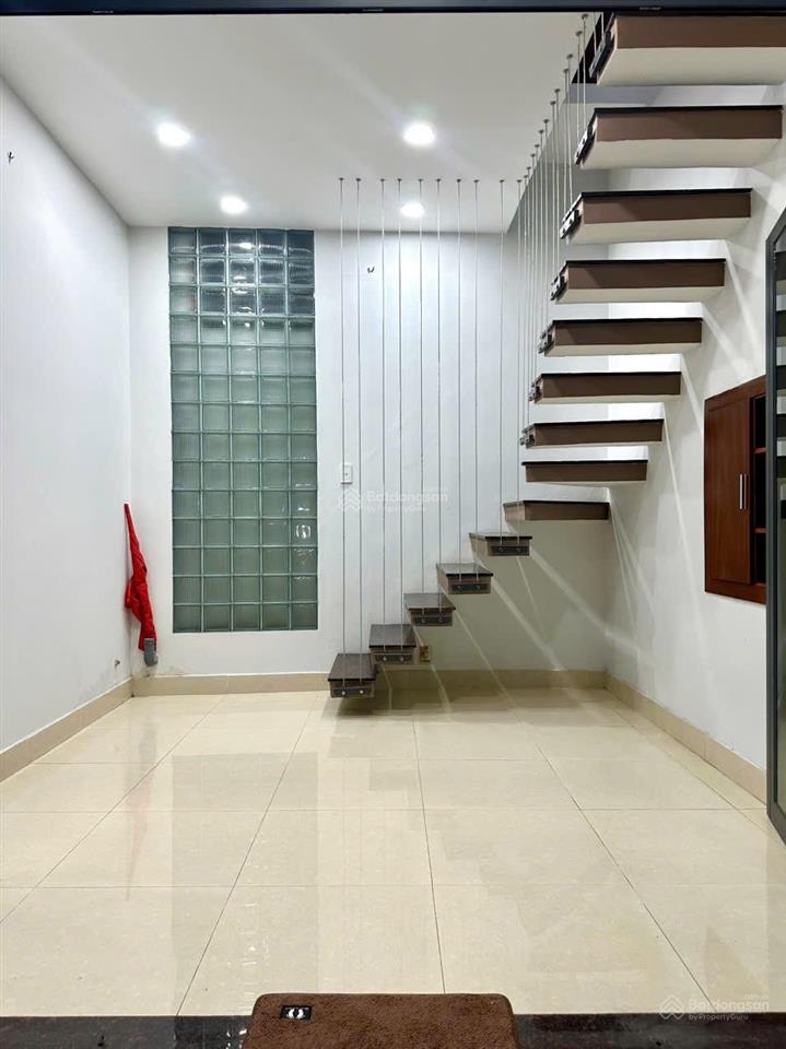 Mặt tiền 4 tầng kinh doanh phú nhuận giá chỉ 5.x tỷ