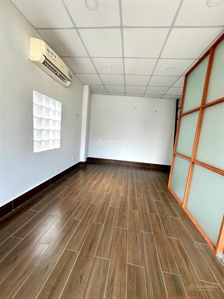 Mặt tiền 4 tầng kinh doanh phú nhuận giá chỉ 5.x tỷ