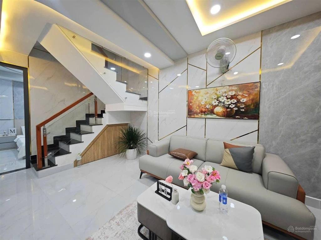 Bán nr 29/ đoàn thị điểm, 8,58 tỷ, 41,3m2, 4pn, 4wc, pháp lý đầy đủ, giá cực chất