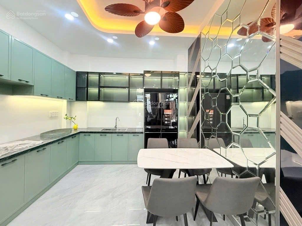 Bán nhà riêng tại trần huy liệu, 7,4 tỷ, 41m2, 4pn, 3wc, 3 tầng