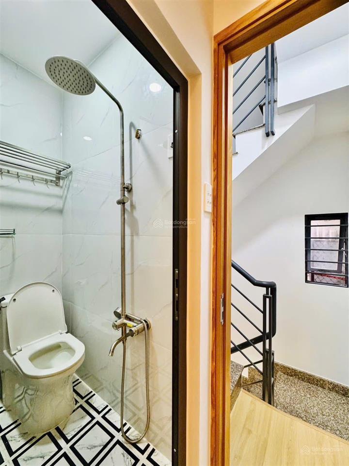 Nhà 4 tầng mới đẹp phú nhuận chỉ 3.** tỷ phùng văn cung sát phan xích long