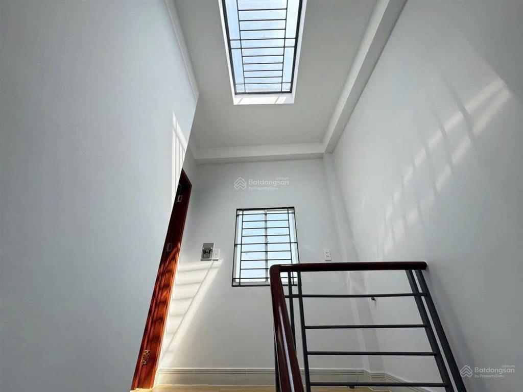Nhà 5 tầng siêu đẹp phú nhuận giá chỉ 6.** tỷ