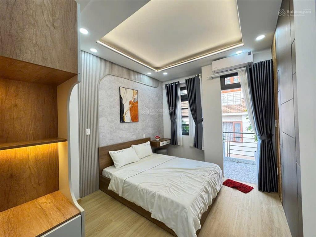 Nhà 5 tầng siêu đẹp phú nhuận giá chỉ 6.** tỷ