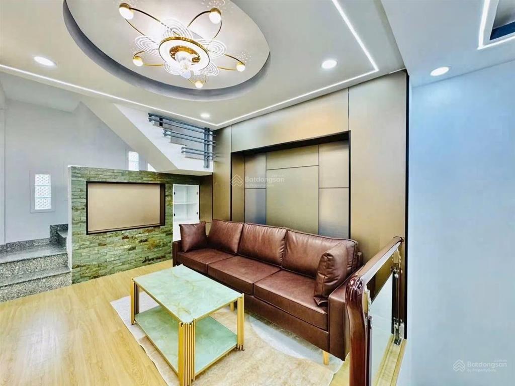 Nhà 5 tầng siêu đẹp phú nhuận giá chỉ 6.** tỷ