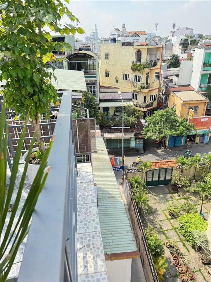 Nhà 5 tầng siêu đẹp phú nhuận giá chỉ 6.** tỷ
