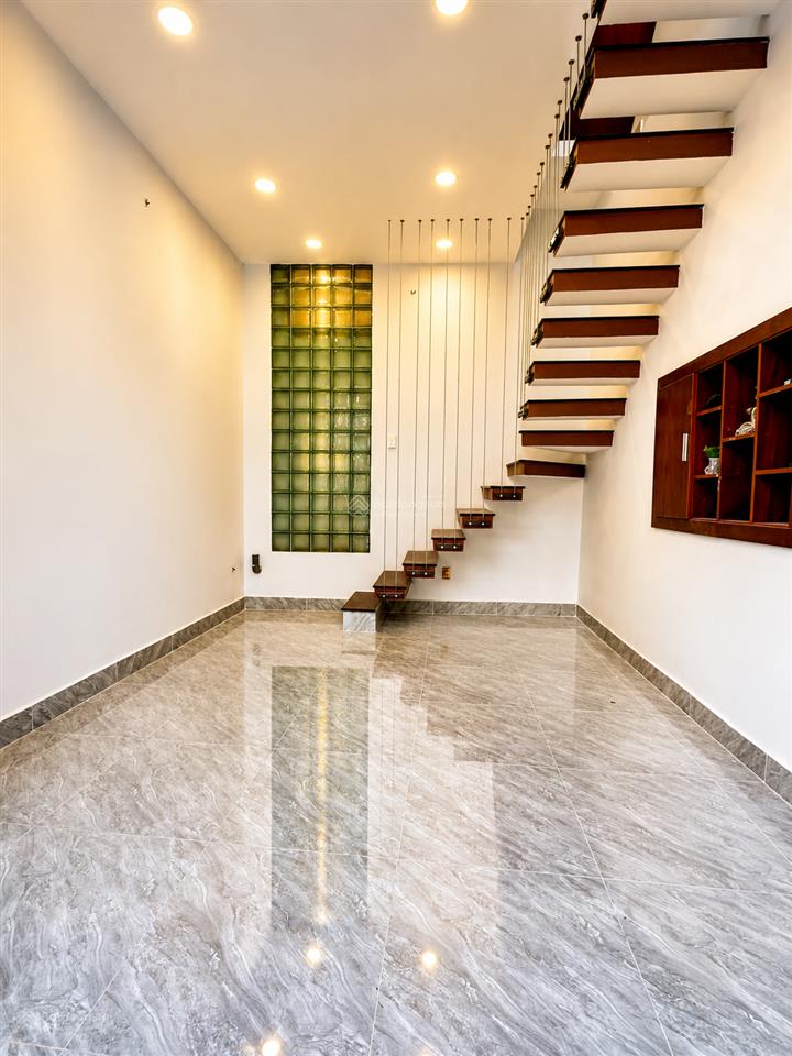 Mặt tiền 4 tầng kinh doanh phú nhuận chỉ 5,39 tỷ