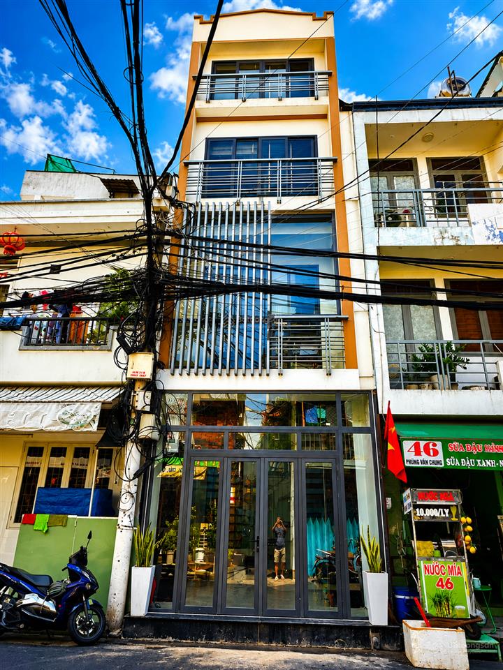 Nhà mặt tiền 4 tầng kinh doanh phú nhuận chỉ 5,39 tỷ