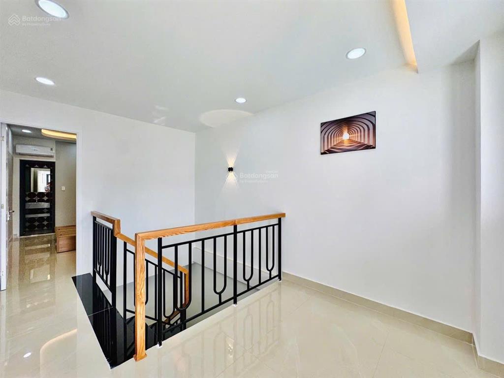 Giảm gần 1 tỷ bán lỗ gấp! nhà mới 3 tầng full nội thất phú nhuận