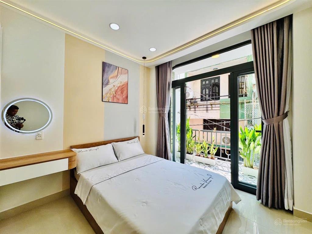 Giảm gần 1 tỷ bán lỗ gấp! nhà mới 3 tầng full nội thất phú nhuận
