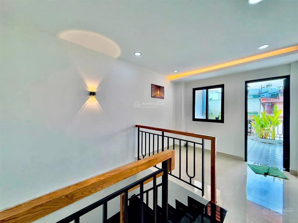 Giảm gần 1 tỷ bán lỗ gấp! nhà mới 3 tầng full nội thất phú nhuận